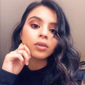 Meet your Posher, Andrea